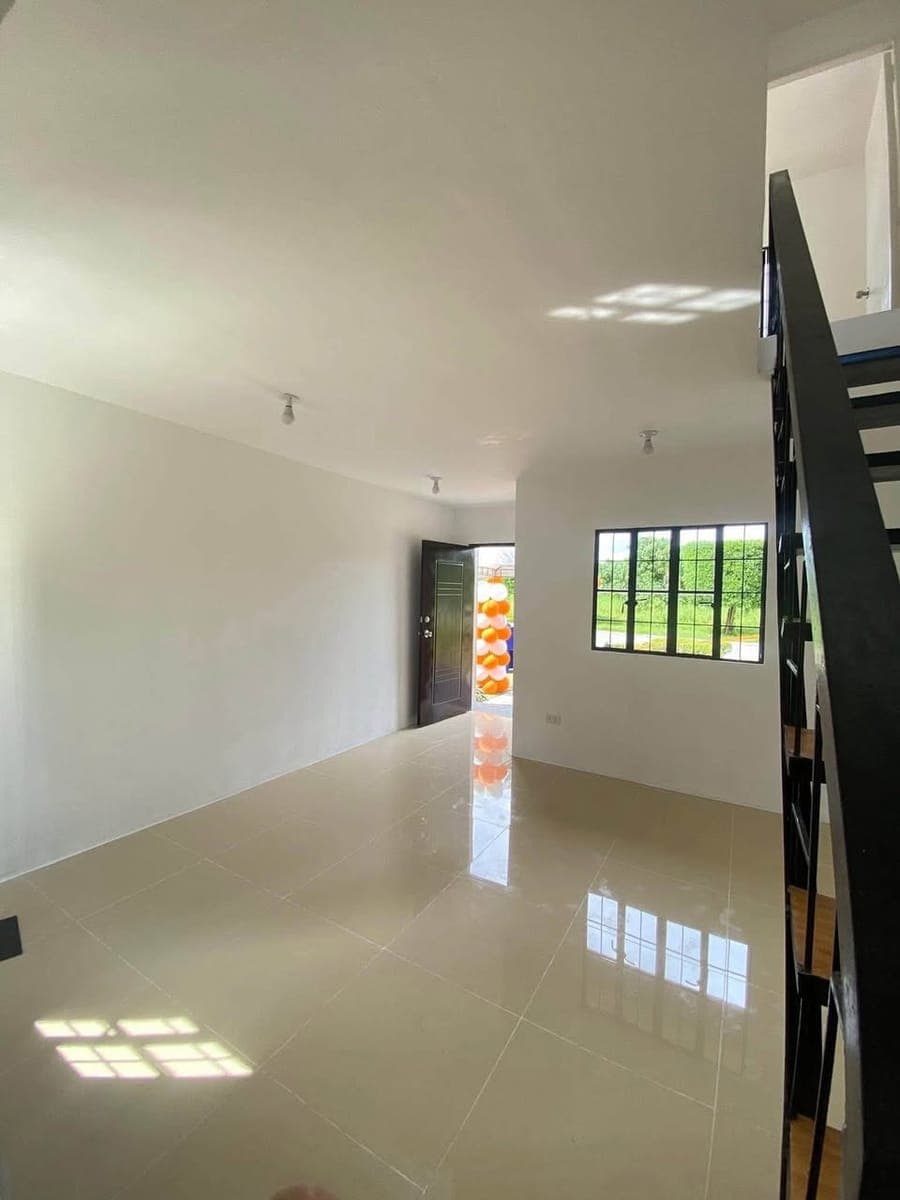 Step into Lessandra's Beatrice House Model 🧡 - photo 3