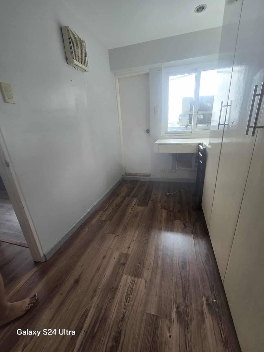 for rent !!victoria towers timog quezon city - photo 1