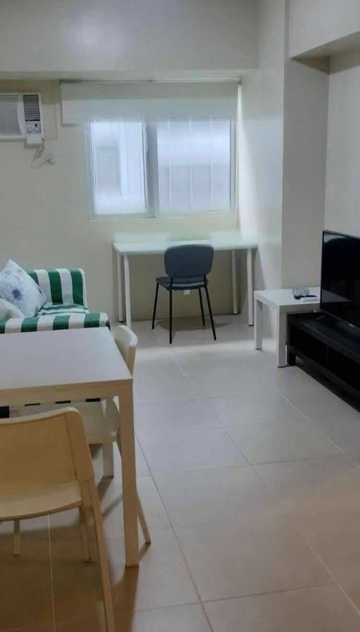 For Lease: Fully Furnished 1 BR at Avida Turf, BGC, Taguig City - photo 2