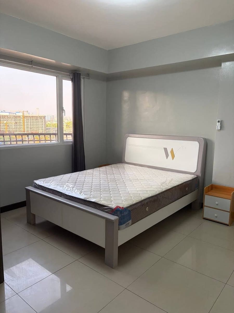 FOR RENT — 1BR w/ Balcony | Pet Friendly | Move-in Ready - photo 2