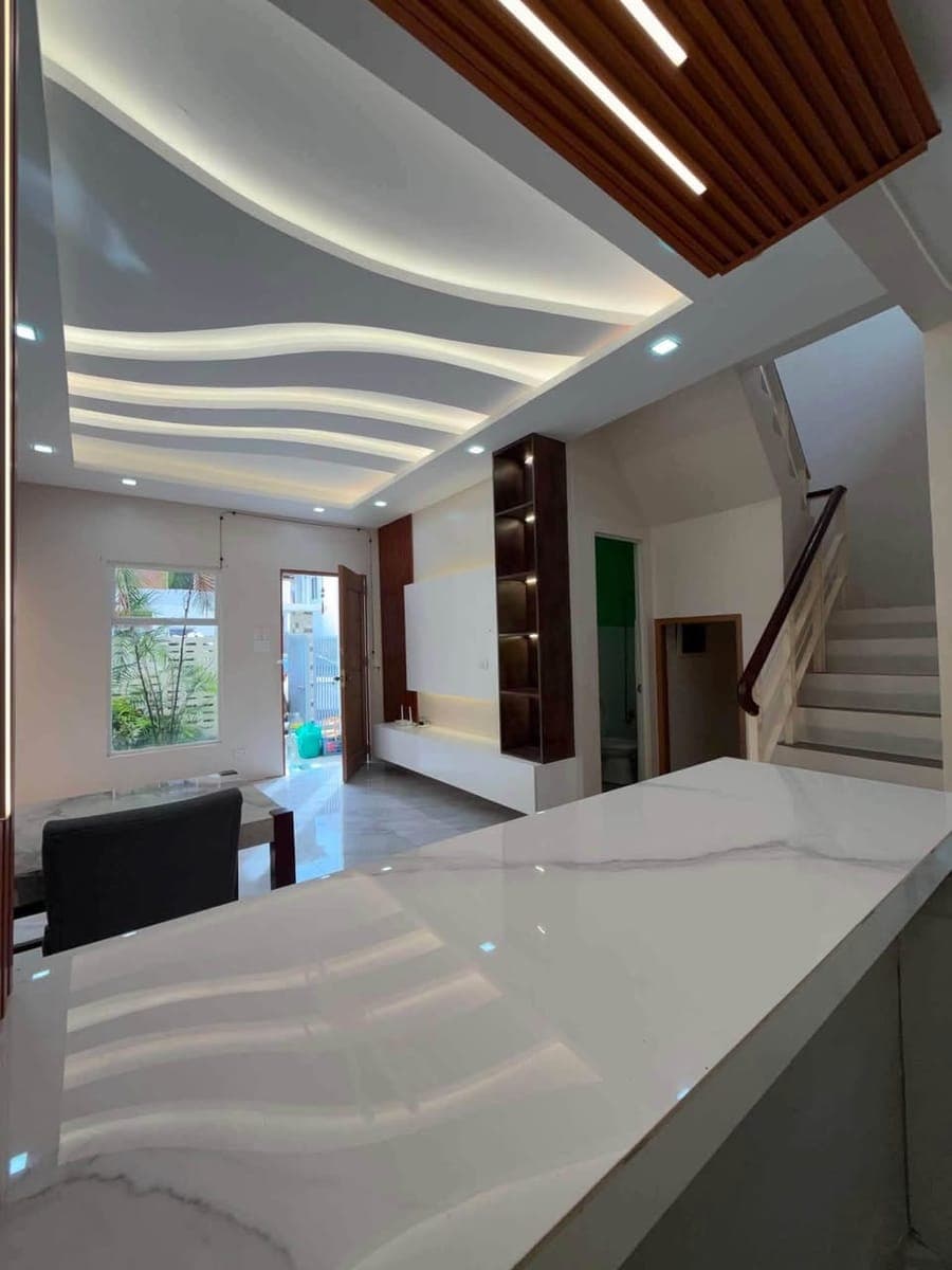 HOUSE  FOR RENT - photo 1