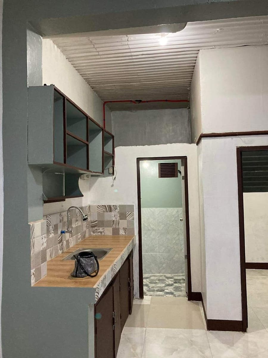 Looking for: 1 Person Replacement only (2,500  per month sa hatian) - photo 2