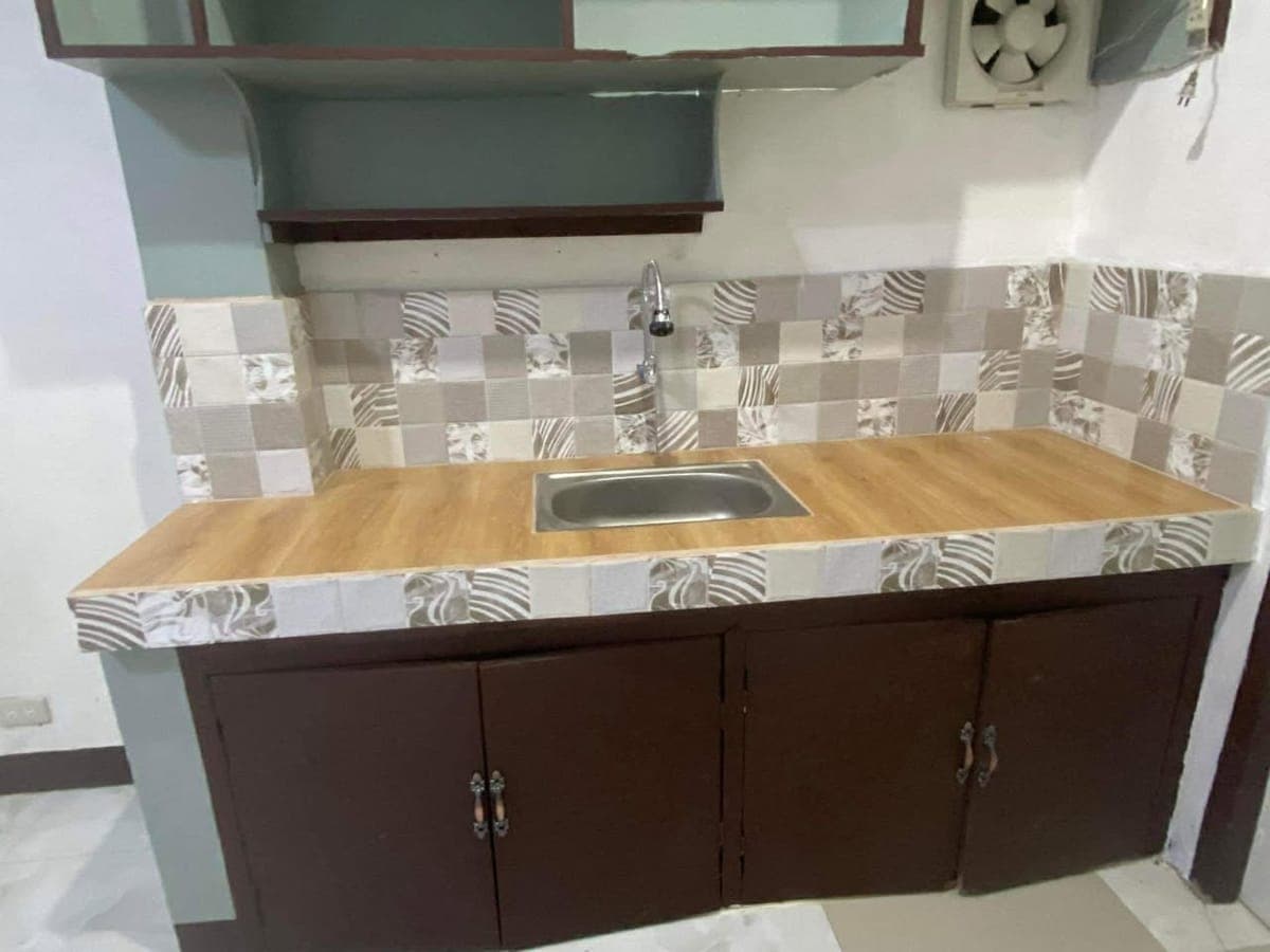 Looking for: 1 Person Replacement only (2,500  per month sa hatian) - photo 5