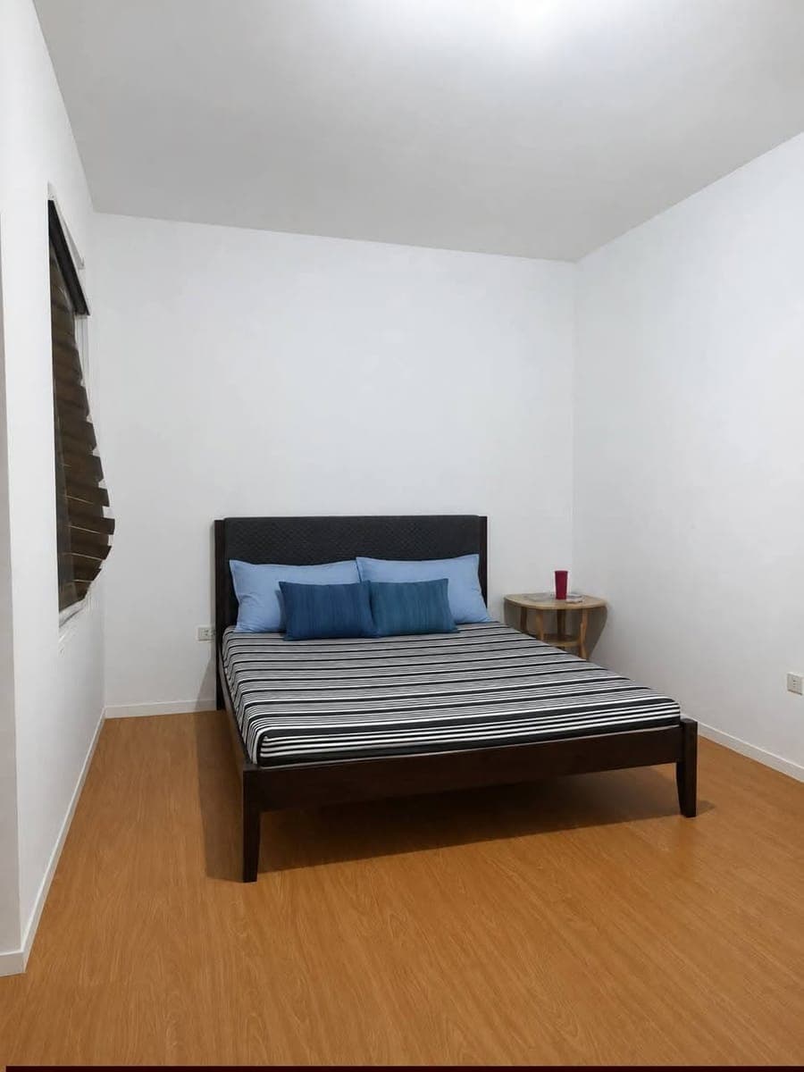 4-BEDROOM END UNIT FOR RENT – PONTEFINO ESTATES - photo 4