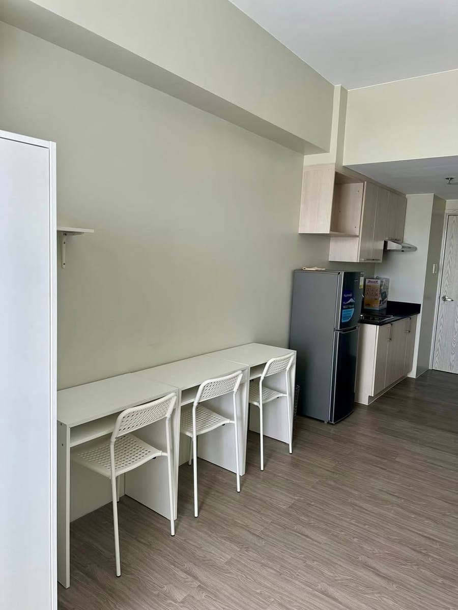 🏙️ Condo For Rent! - photo 3