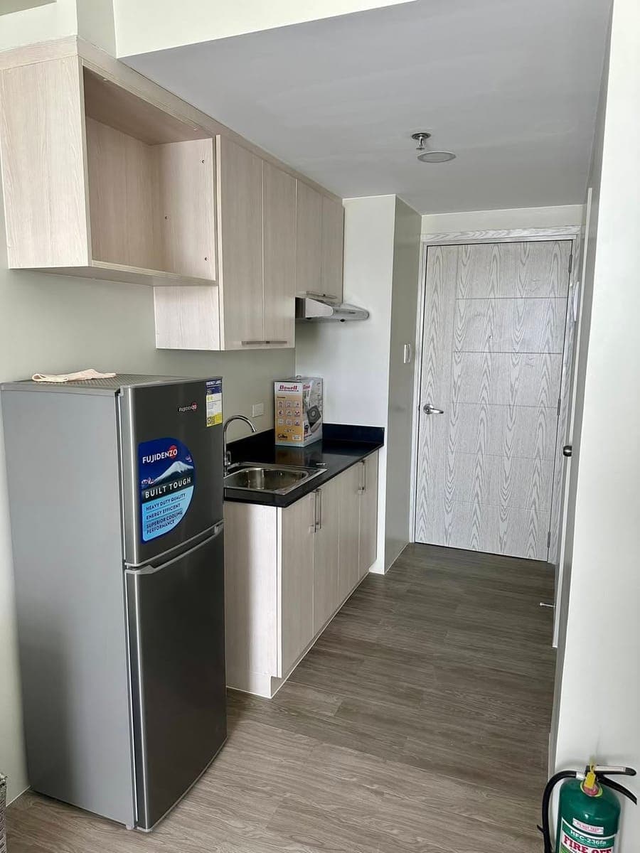 🏙️ Condo For Rent! - photo 5