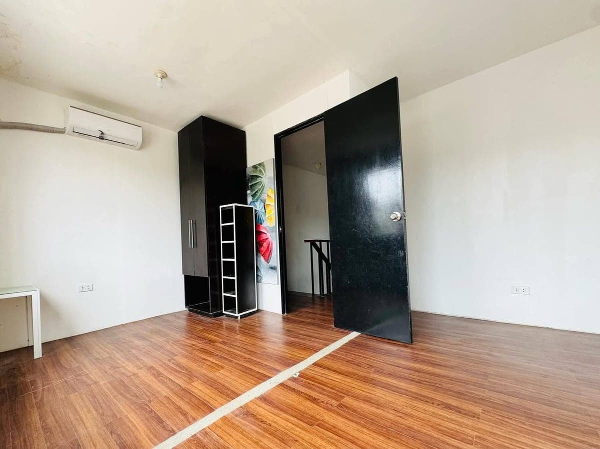 Semi Furnished 2-Storey Townhouse for Rent 🏡 - photo 4