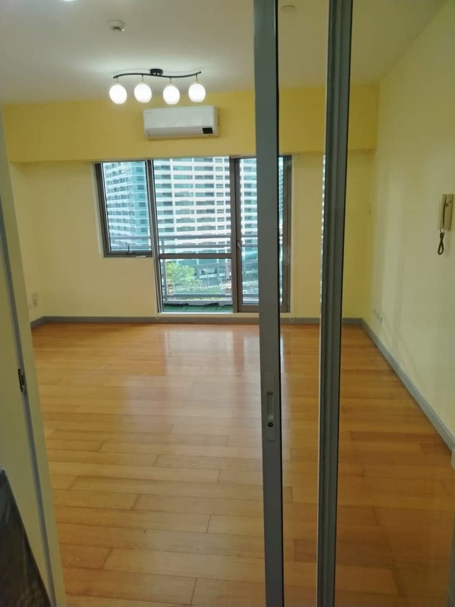 📍 CONDO UNIT FOR LEASE - photo 5