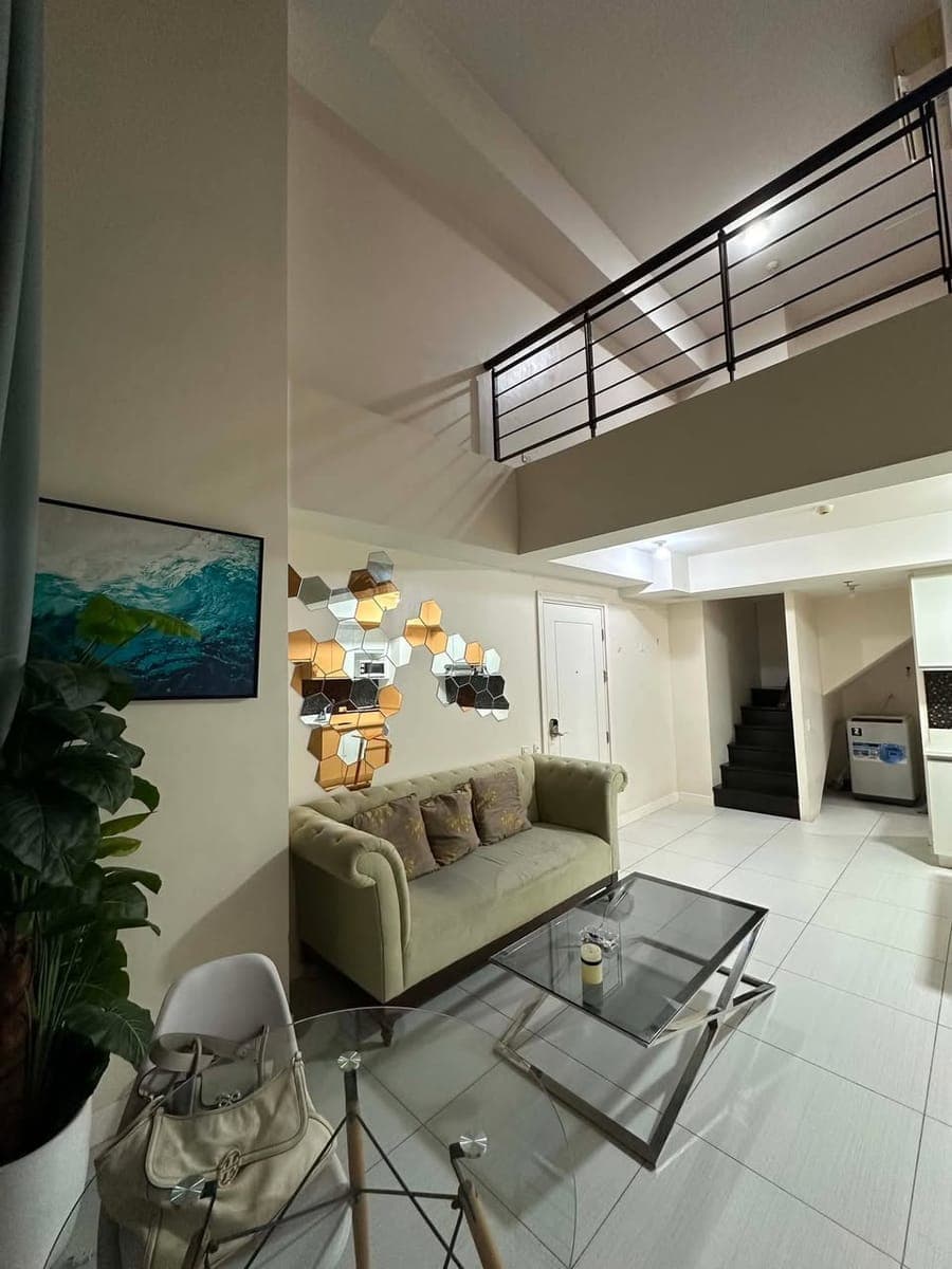 1Br loft 𝗨𝗡𝗜𝗧 𝗳𝗼𝗿 𝗥𝗘𝗡𝗧 - photo 1