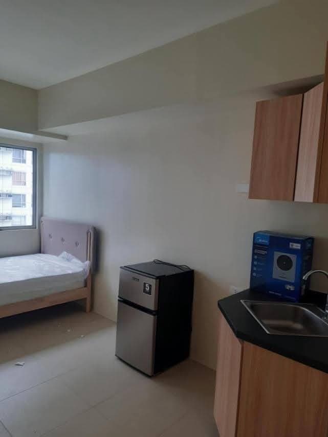 FOR LEASE - photo 1