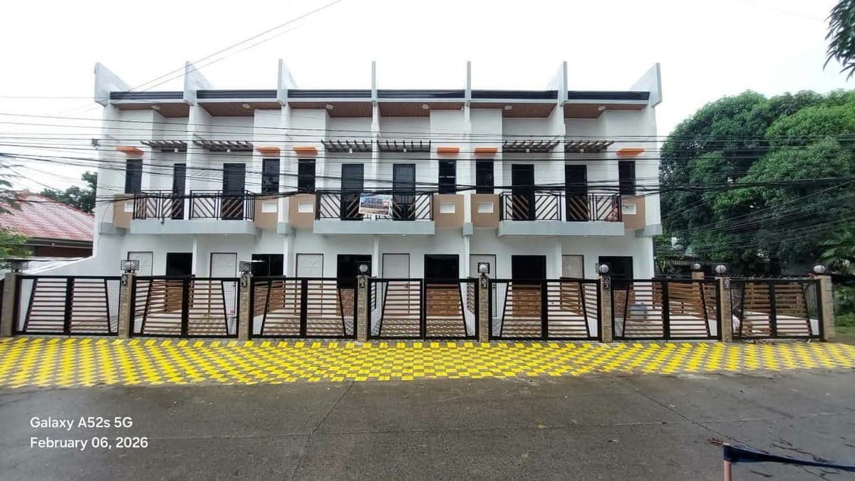 1 unit Apartment available July 10 - photo 1