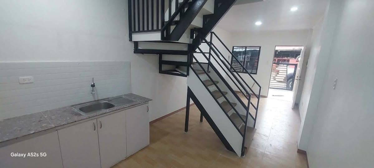 1 unit Apartment available July 10 - photo 3