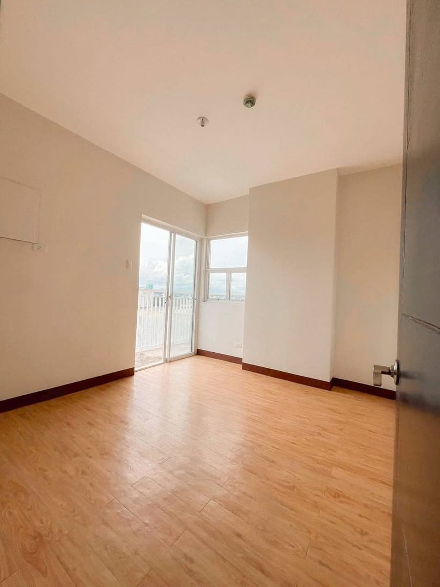 🏙️ FOR RENT – 1 BEDROOM CONDO UNIT - photo 3