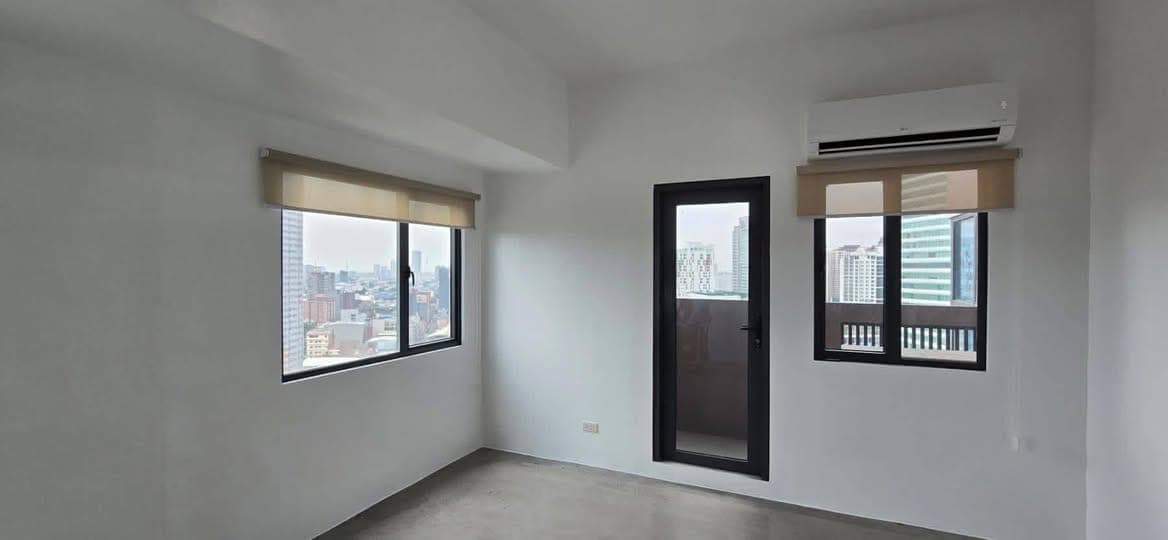 🏙️ FOR RENT: Executive Studio Unit with Unobstructed City Views! ✨ - photo 3