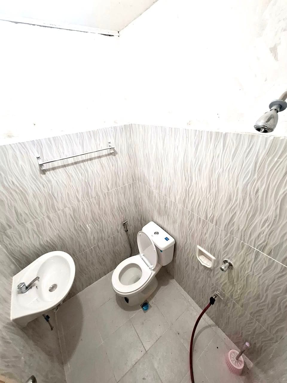 🔥 RUSH BEDSPACE FOR RENT – BGC (BESIDE PARK WEST) 🔥 - photo 5