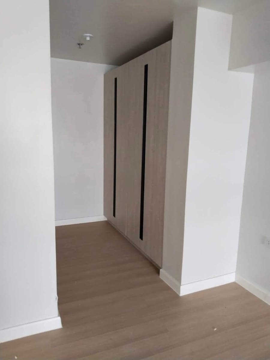 Mandani Bay For Rent – 1-Bedroom Loft Type | Pet-Friendly - photo 4