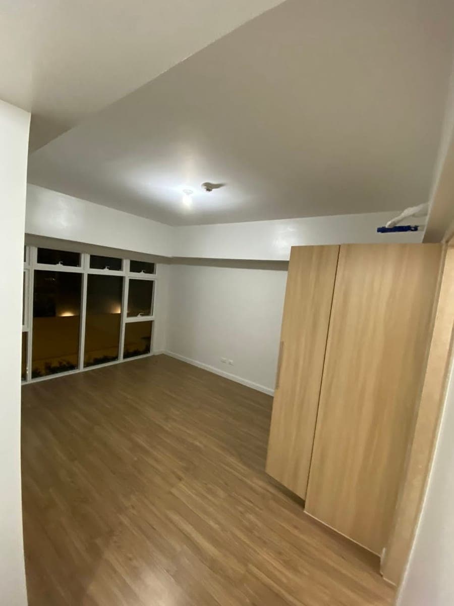 For Lease: - photo 2