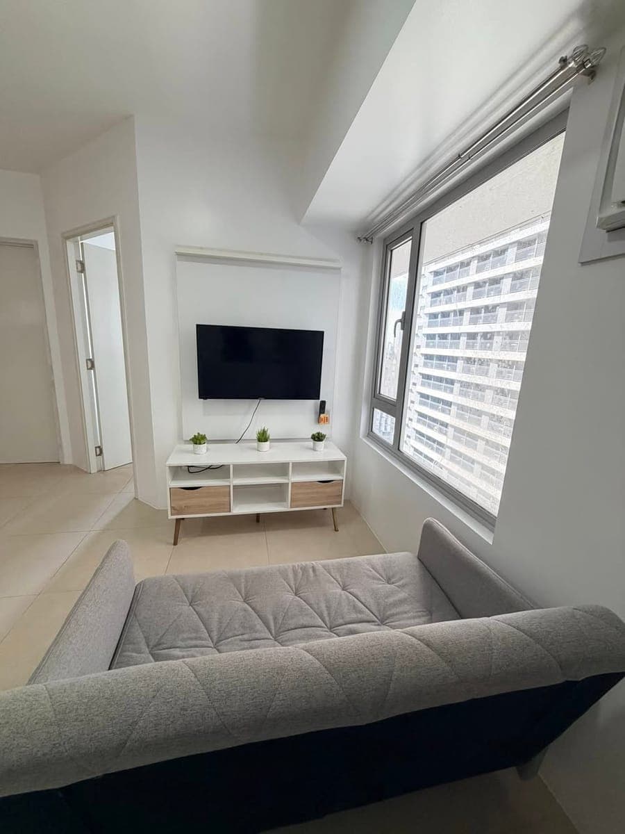 🏢 For Rent: 1-Bedroom 41sqm Furnished Condominium Unit 🏢 - photo 3