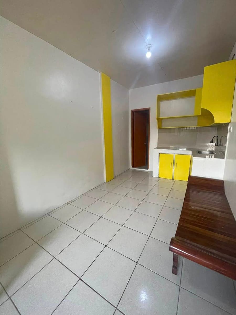 ROOM FOR RENT - photo 1