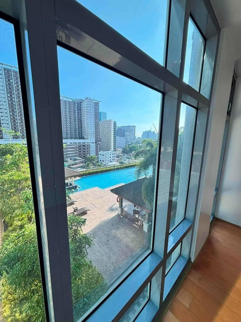 FOR LEASE: - photo 1