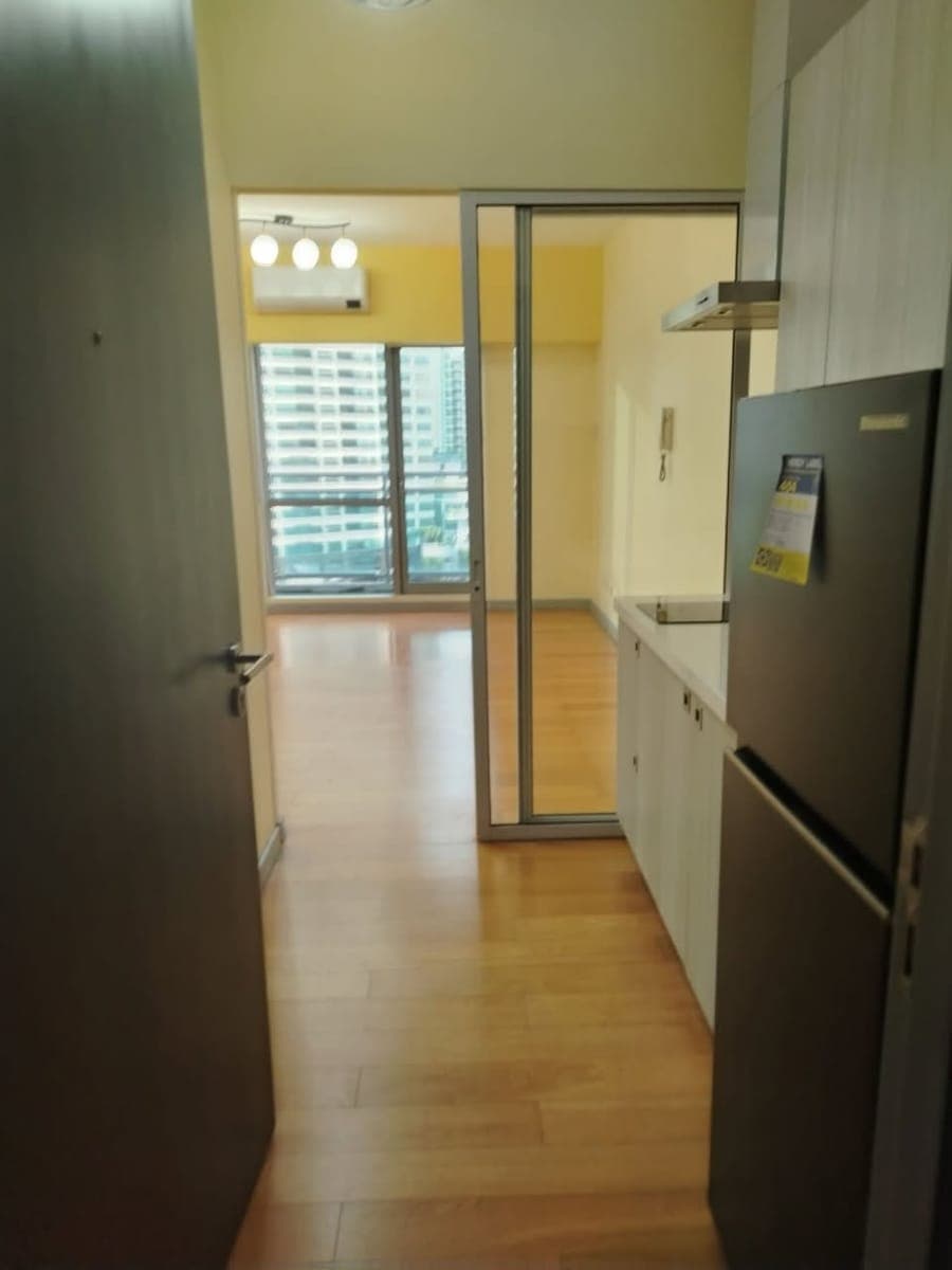 📍 CONDO UNIT FOR LEASE - photo 1