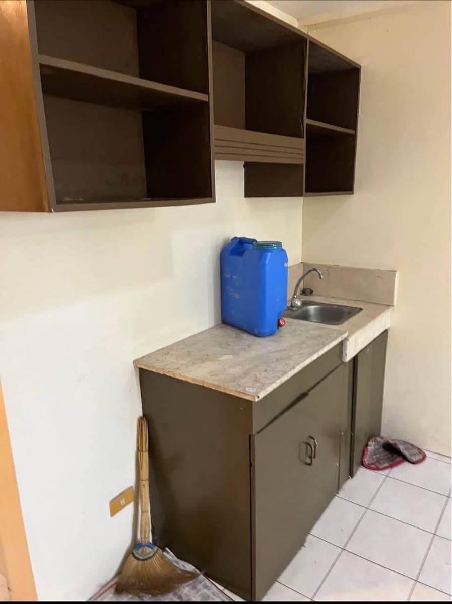 Condo Studio Unit for Rent - photo 1