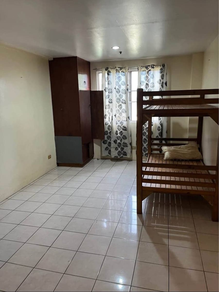 Condo Studio Unit for Rent - photo 4