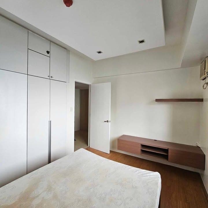 For Rent: Fully Furnished 1BR Unit with Maid’s Room at The Infinity, BGC - photo 5