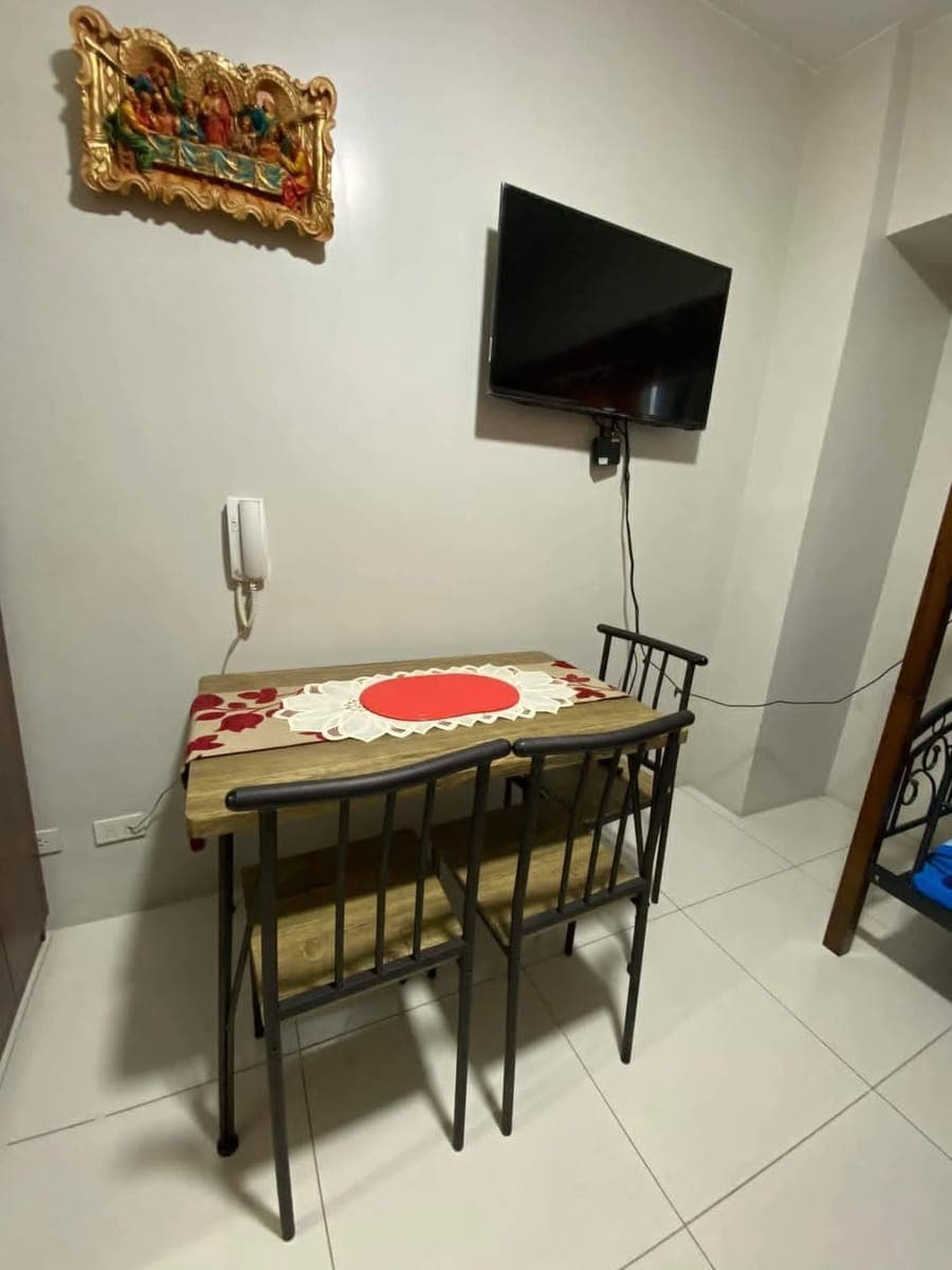 RUSH CONDO UNIT FOR RENT - photo 5