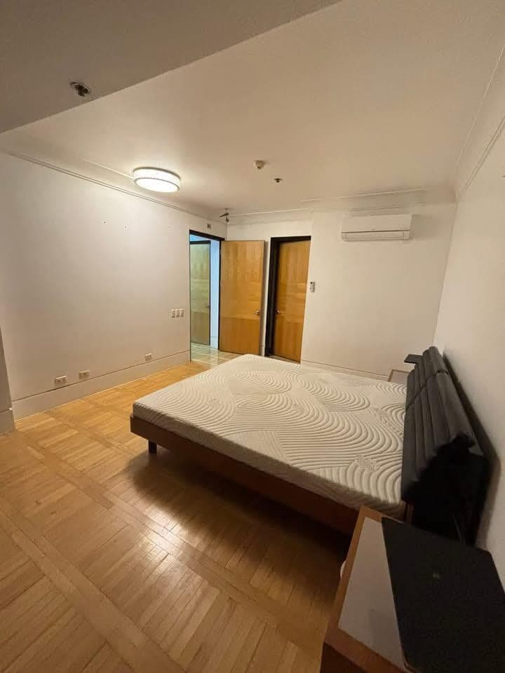 ‼️𝐅𝐎𝐑 RENT🏢ONE MCKINLEY, BGC - photo 1