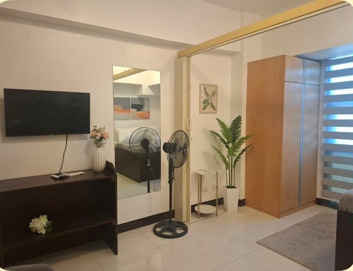 FOR LEASE | Viceroy Tower 2 - photo 1