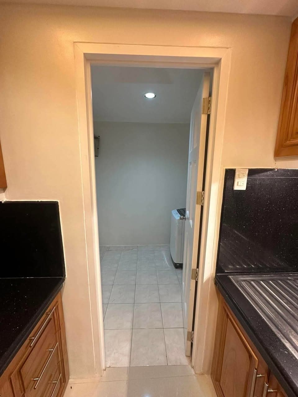 FOR RENT - photo 2