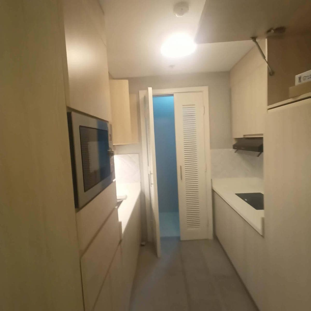 🏙️ FOR LEASE – 1BR Corner Unit w/ Balcony - photo 4
