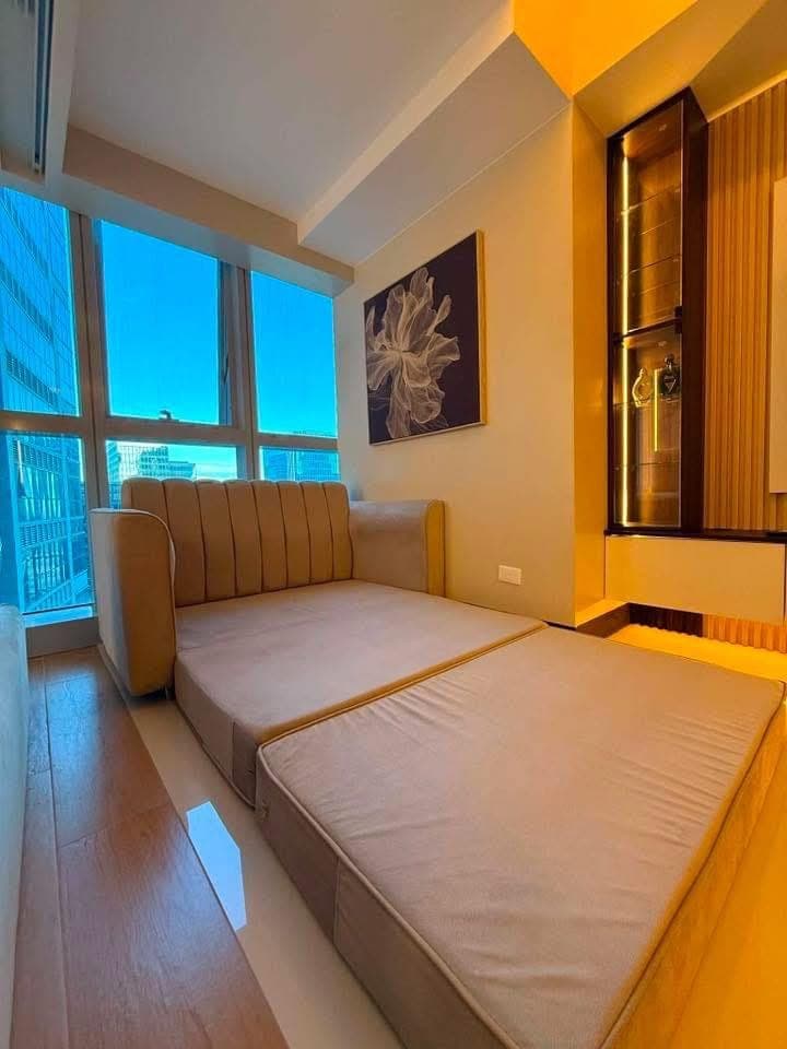 FOR LEASE: Newly Turnover 1 BR in Uptown Parksuites 1, BGC - photo 2
