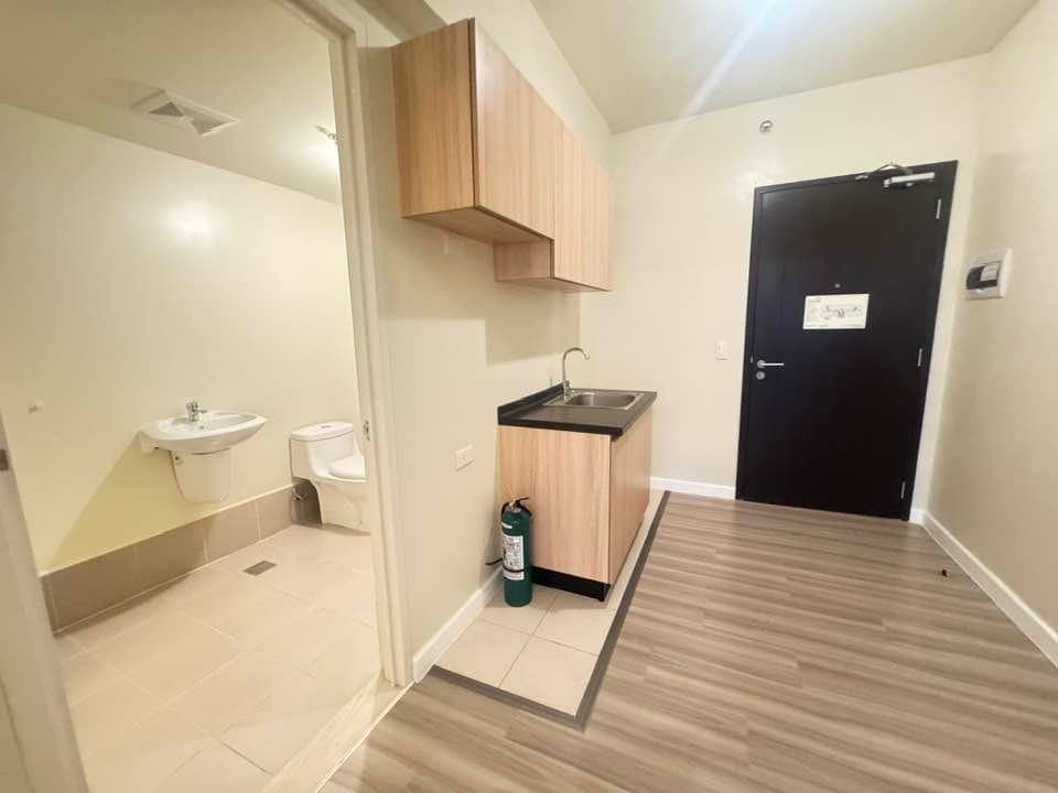 May available pa 2 units at Avida Cloverleaf Tower 2 - photo 1