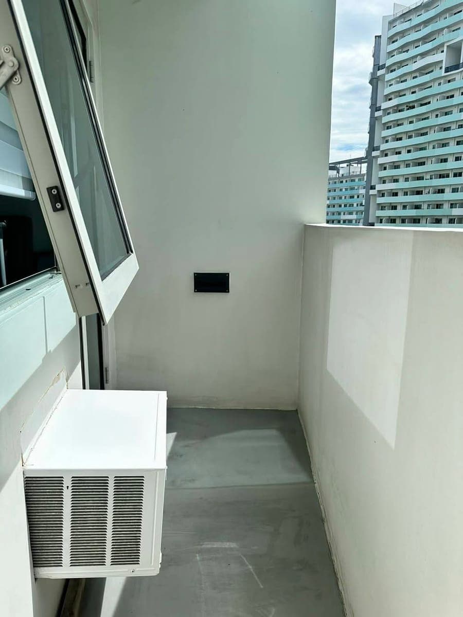 For Lease: 1BR Unit & Parking, The Residences at Commonwealth ‼️ - photo 4
