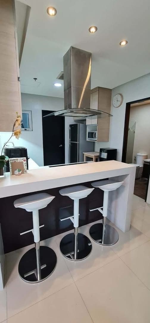 For Lease: Fully furnished 2 Bedroom Corner-Unit at Crescent Park Residences, BGC - photo 3