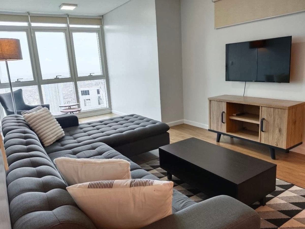 ‼️FOR RENT🏢Two Serendra near High Street - photo 1