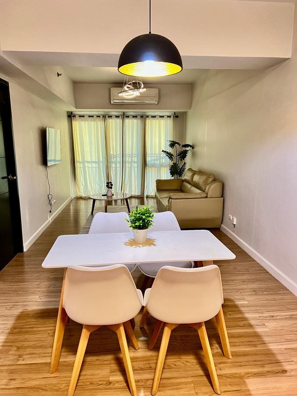 FOR LEASE BGC - photo 2