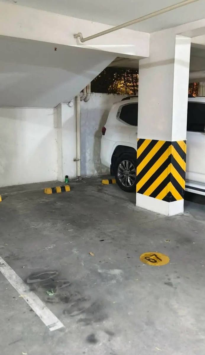 For rent covered parking space - photo 2