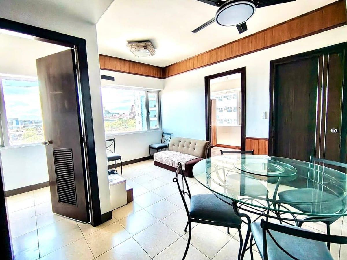 FOR RENT 3 BEDROOM UNIT - photo 1