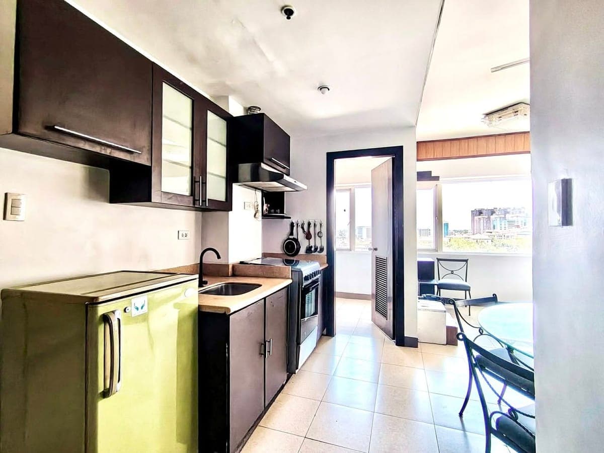 FOR RENT 3 BEDROOM UNIT - photo 2