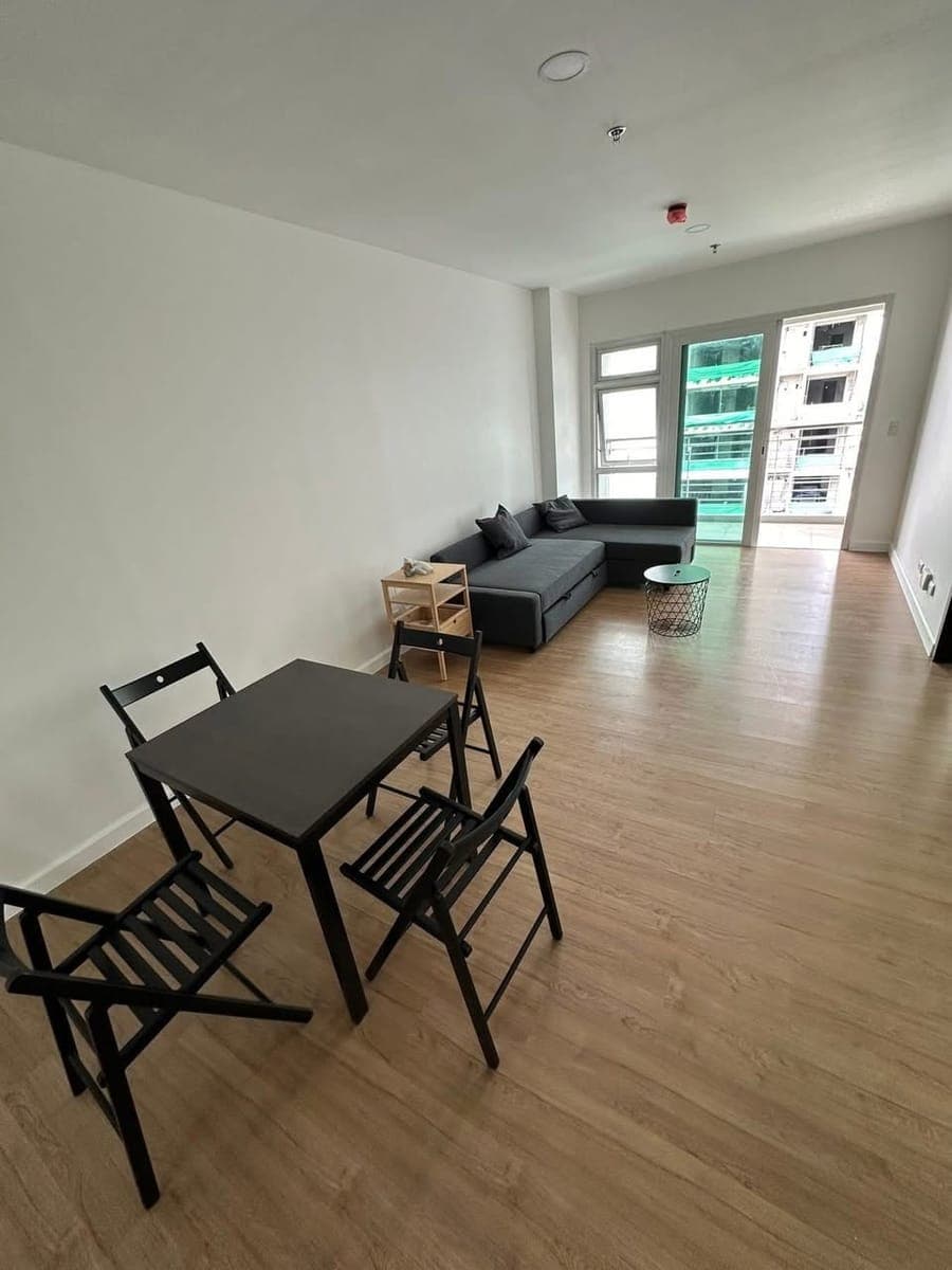 FOR RENT: THE VERANDA 1 BEDROOM - photo 1