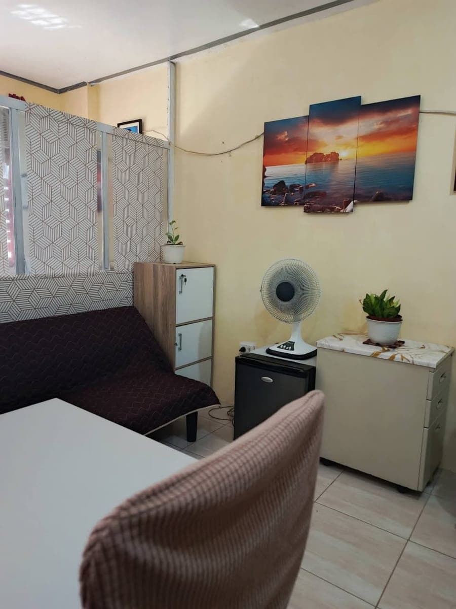 **Hi Guys! Available 1 unit with balcony** - photo 1