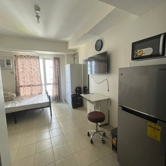 FOR RENT! Updated Photos Fresh Unit: Fully furnished Studio Unit Pioneer Woodlands - photo 2