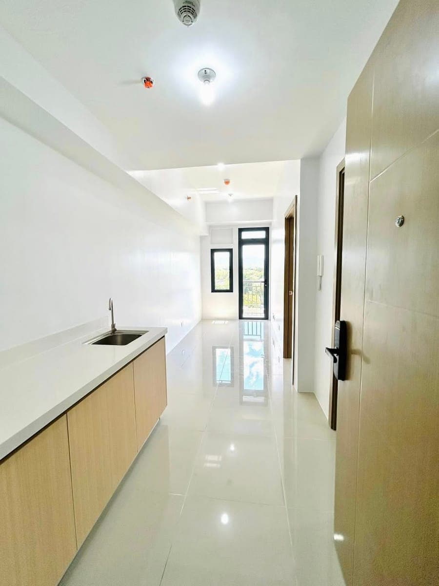For Rent: - photo 1