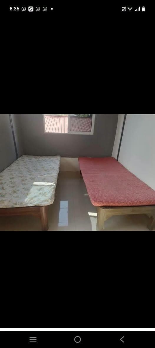 1 Room Available - photo 1