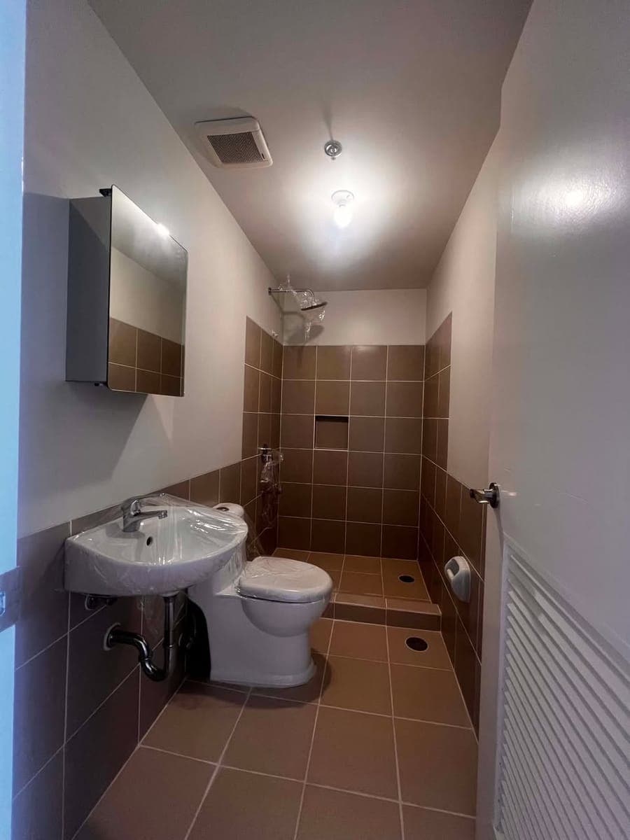1BR Bare Unit for Rent – Aston Place - photo 5