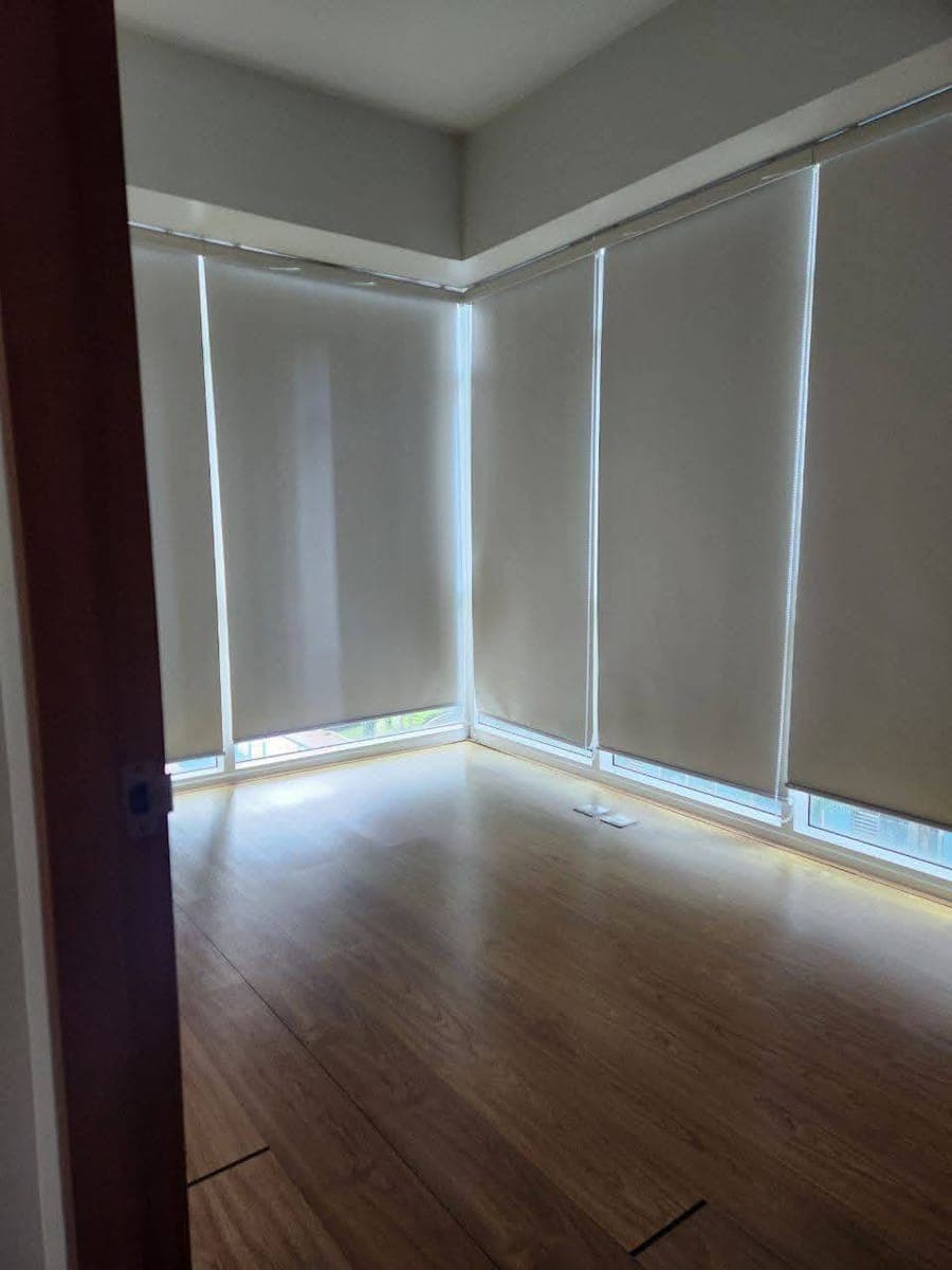 2BR WITH BALCONY FOR LEASE IN BGC - photo 1