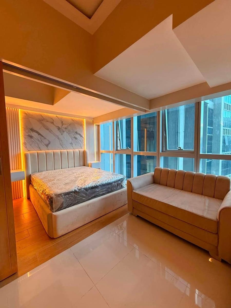FOR LEASE: Newly Turnover 1 BR in Uptown Parksuites 1, BGC - photo 2
